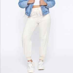 Cute and comfy beige joggers from Fashion Nova. Size LG